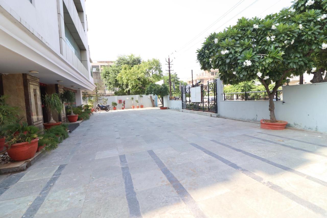 Crestmont Ashapurna Jaipur, Banipark Hotel Kültér fotó