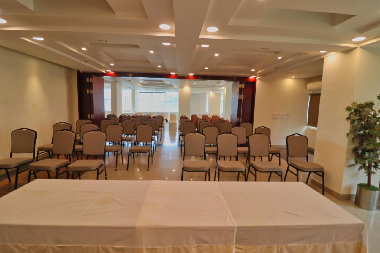 Crestmont Ashapurna Jaipur, Banipark Hotel Kültér fotó
