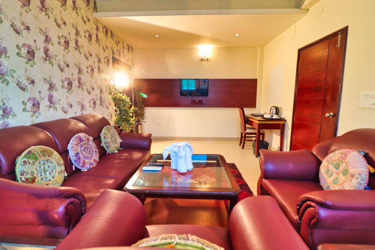 Crestmont Ashapurna Jaipur, Banipark Hotel Kültér fotó