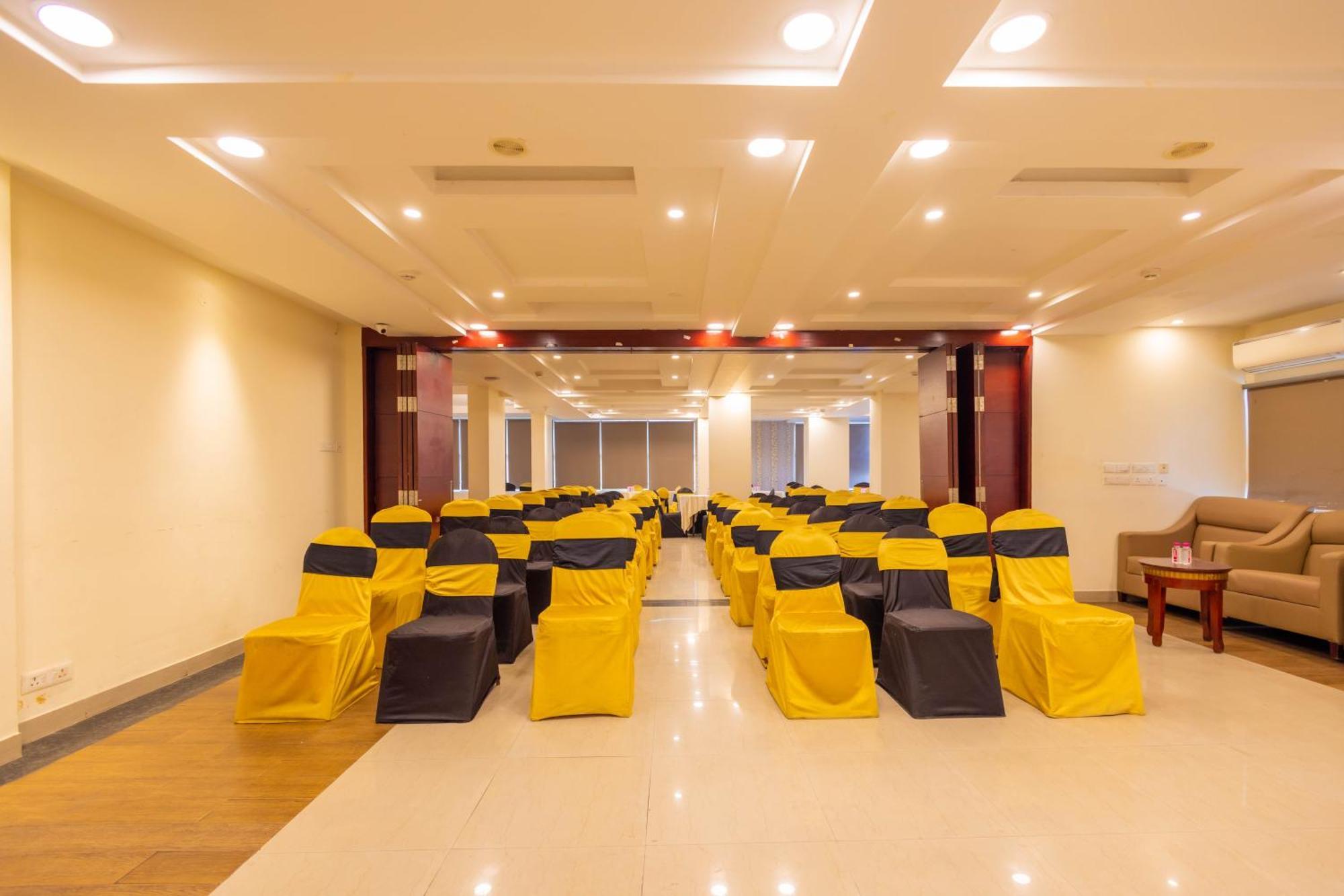 Crestmont Ashapurna Jaipur, Banipark Hotel Kültér fotó