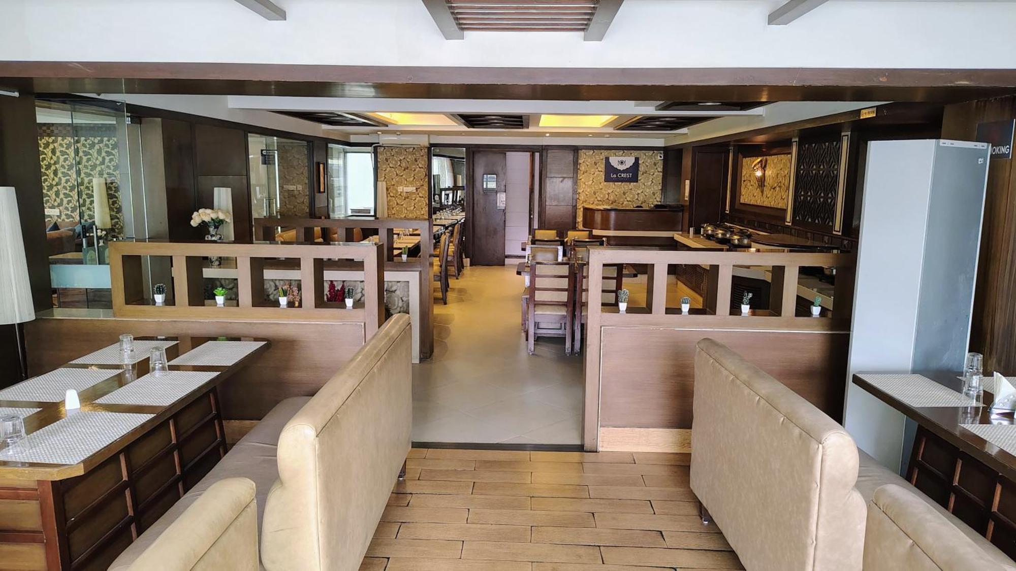 Crestmont Ashapurna Jaipur, Banipark Hotel Kültér fotó