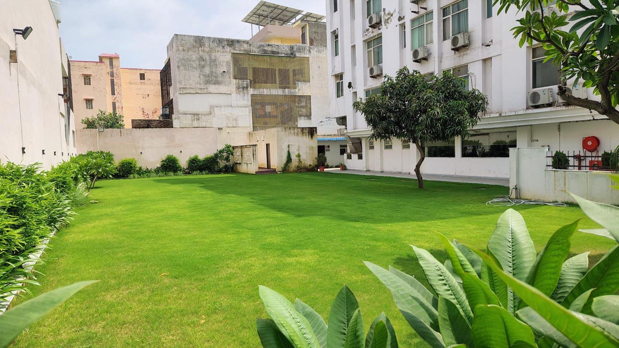 Crestmont Ashapurna Jaipur, Banipark Hotel Kültér fotó